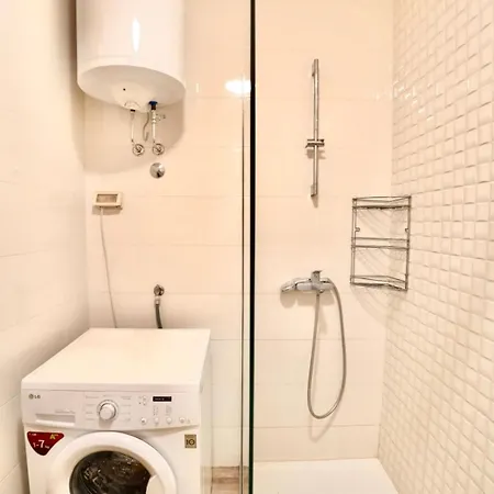 Apartment Modern Flat 4 Guests Near Capital Plaza *